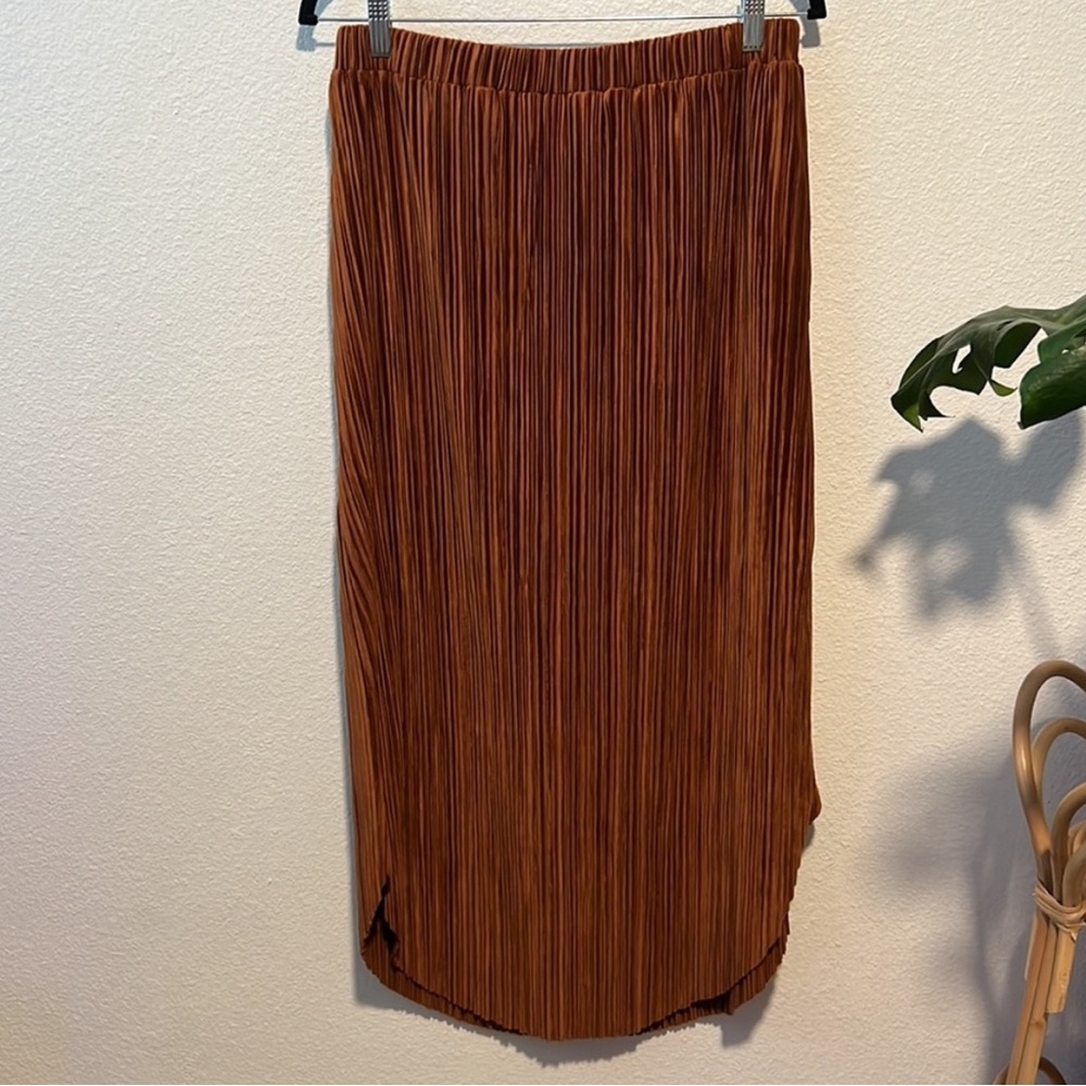 NEW Doe & Rae Pleated Suede Skirt in Rust Color Size Large - Picture 4 of 9